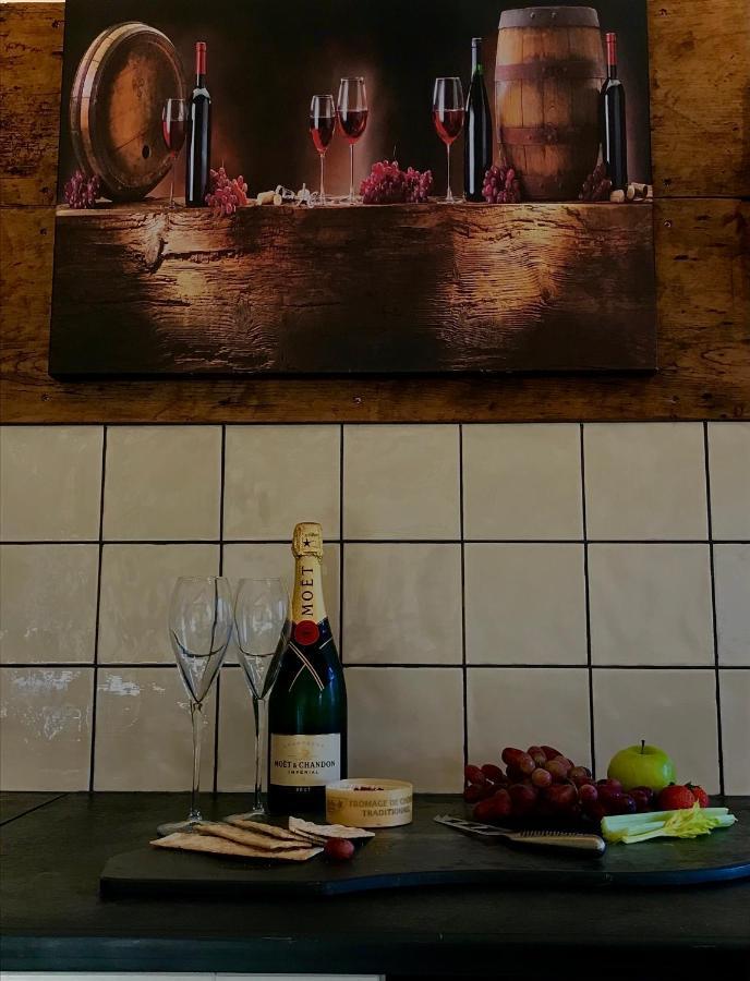 Trelaske Mill Cider Barn-With Hot Tub, Fire Pit Bbq Lewannick ภายนอก รูปภาพ