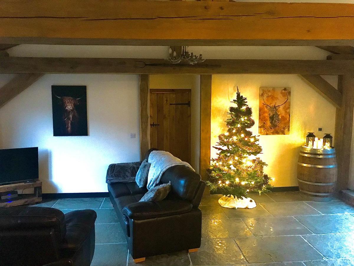 Trelaske Mill Cider Barn-With Hot Tub, Fire Pit Bbq Lewannick ภายนอก รูปภาพ