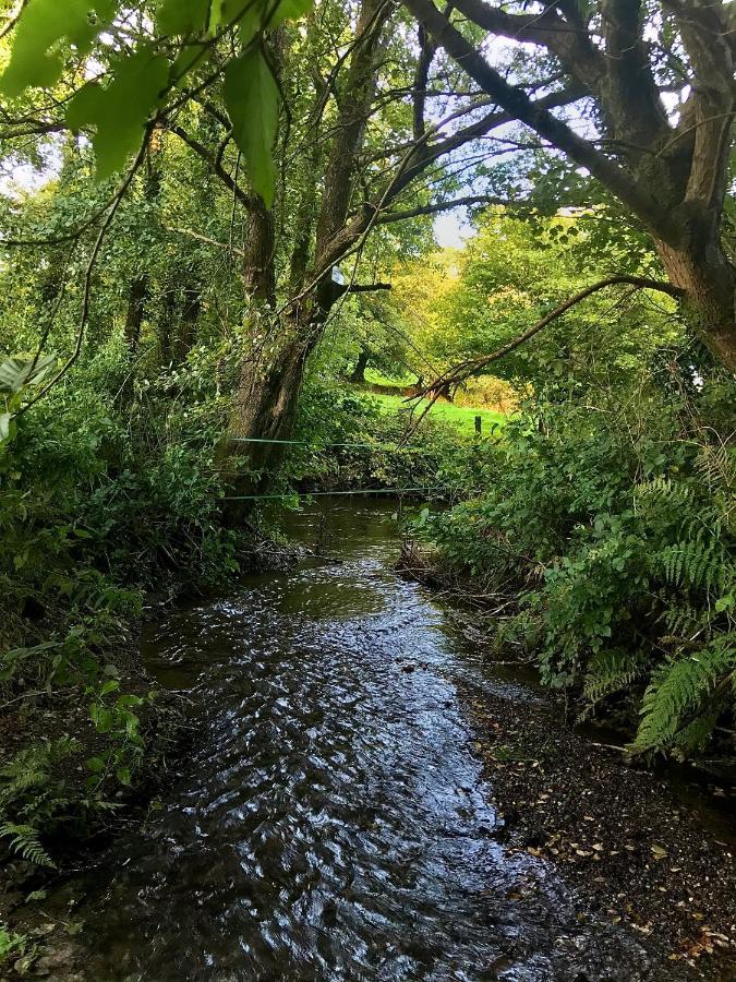 Trelaske Mill Cider Barn-With Hot Tub, Fire Pit Bbq Lewannick ภายนอก รูปภาพ