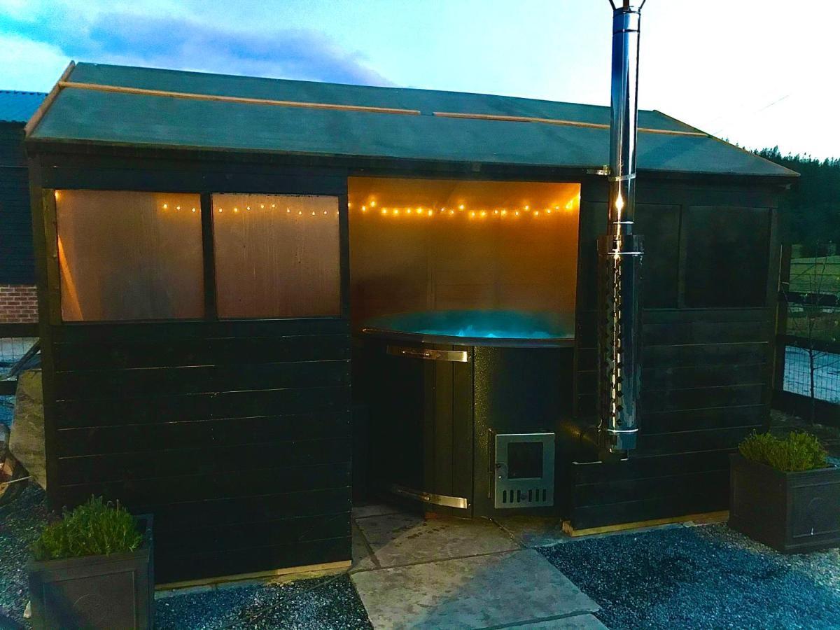 Trelaske Mill Cider Barn-With Hot Tub, Fire Pit Bbq Lewannick ภายนอก รูปภาพ