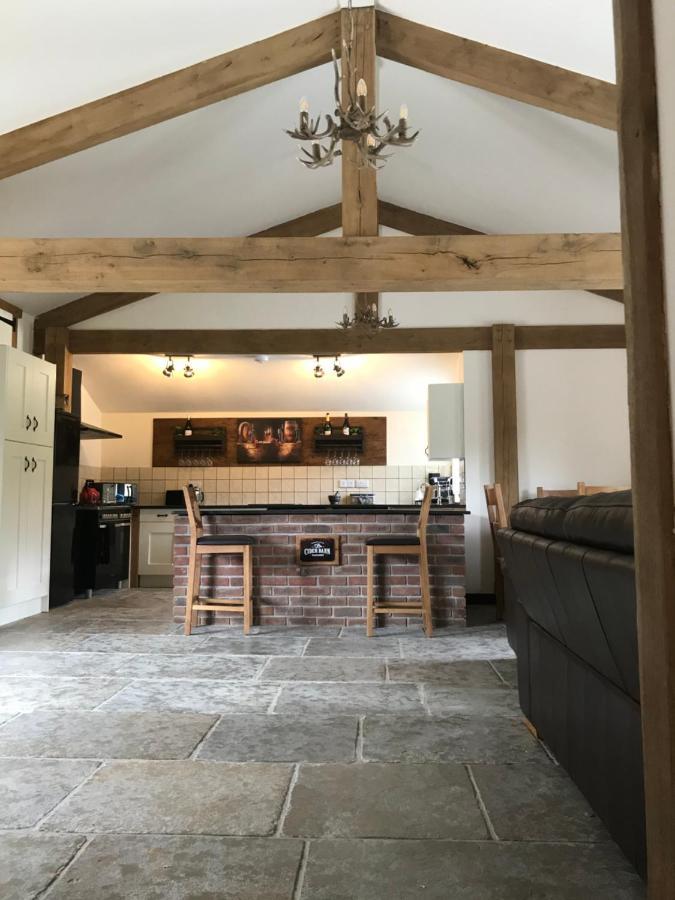 Trelaske Mill Cider Barn-With Hot Tub, Fire Pit Bbq Lewannick ภายนอก รูปภาพ