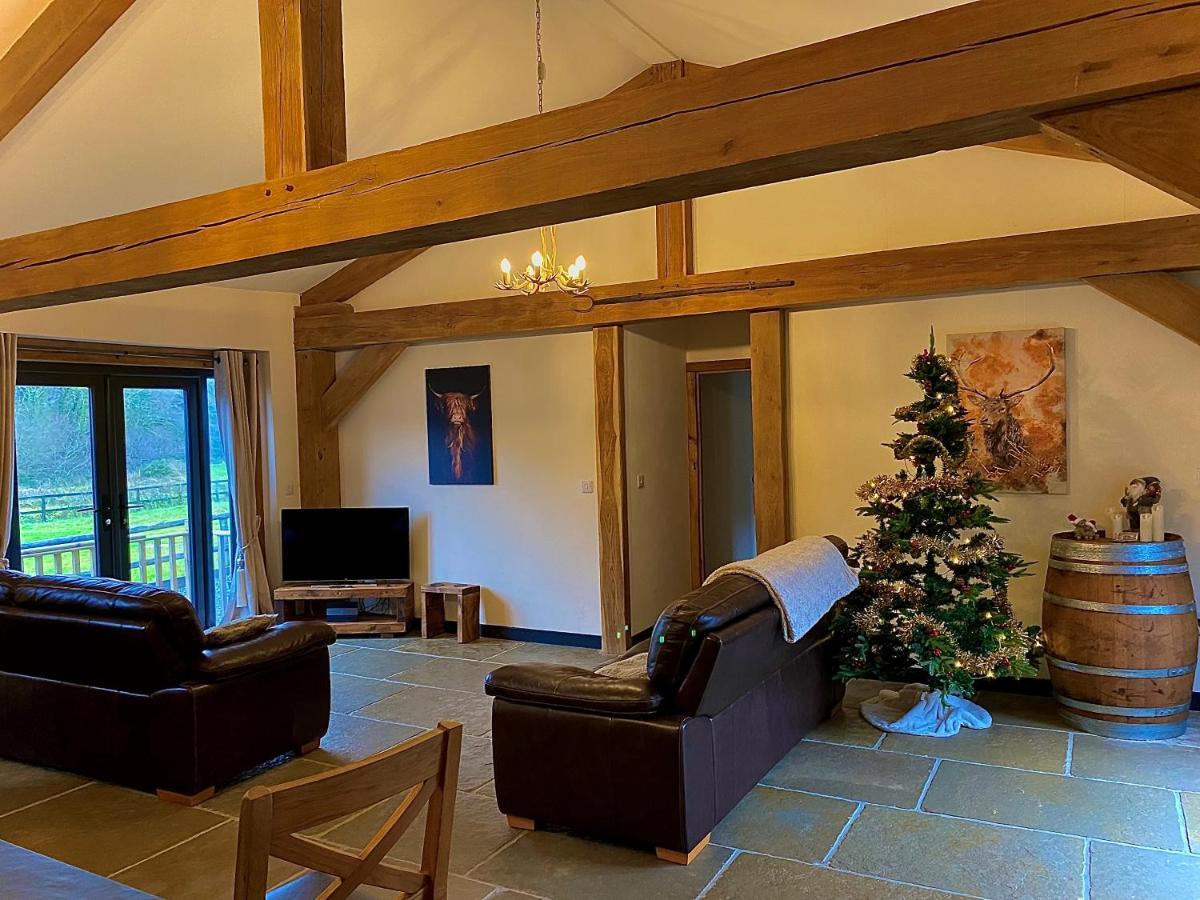 Trelaske Mill Cider Barn-With Hot Tub, Fire Pit Bbq Lewannick ภายนอก รูปภาพ
